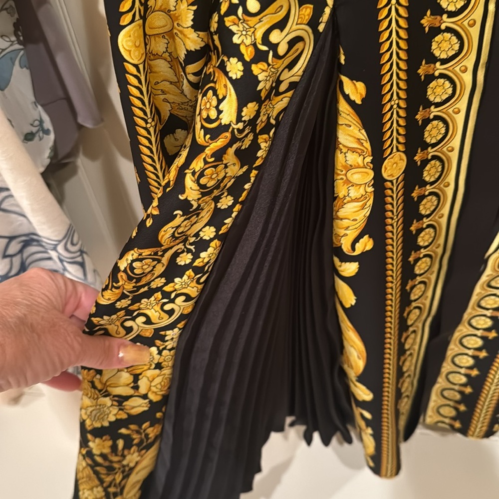 Versace dress gold and black - Picture 6 of 6